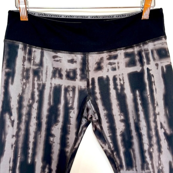 Under Armour Compression‎ Crop Leggings Black / Gray Size M - Picture 2 of 10